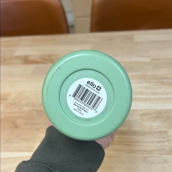 Ello Sage Green Water Bottle with Flip Lid - Picture 4 of 8